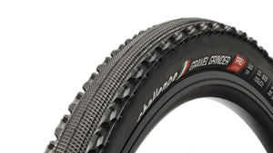 Challenge handmade Clincher Gravel Grinder 33c CX tyre in black.
