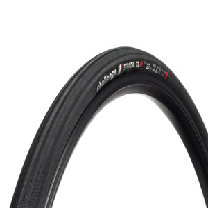 The 27c version of the Challenge Strada Vulcanised Tubeless Ready tyre in black.