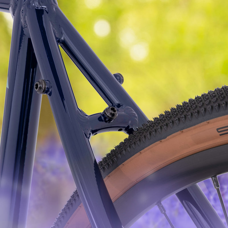 Close up of the seat stays on the G2