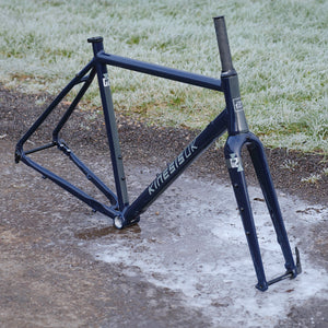 Kinesis G2 Frameset Midnight Blue Frame on a winters day