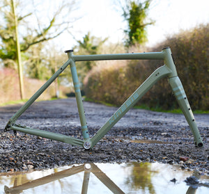 Kinesis Tripster AT frame shot 